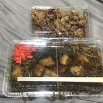 あらい - ポテト焼きそば(並)  ¥540(税込)と鶏皮揚げ  ¥270(税込)