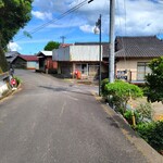 七里田温泉館 - 看板が見えて来ました♩