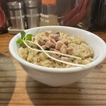 貝ガラ屋 - このままでも十分美味しい、炊き込みご飯