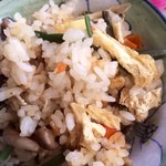 工房わらべ - 炊き込みご飯。