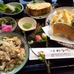 工房わらべ - 箸置きは桃の花♪