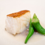 レストラン オオツ - 2024.7 愛媛愛南町産スジアラ 大洗産蛤スープ オクラ