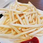 アリーズ フレンド カフェ&レストラン - ポテトもお持ち帰りできます。