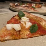 ザ ピッツァバー ON 38TH - 