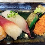 玄海鮨 - 右半身アップ