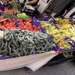 Mauto Caffè - キュウリは粉が吹いたおいしい在来種であって日本では生産していない。安い 2EUR/2kg