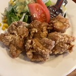 レストラン シェリフ - 柔らかくてジューシーでビールに合う