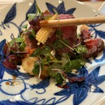 銀座ろくさん亭 - 野菜と絡めるとまた抜群で