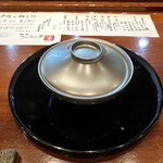 銀座ろくさん亭 - メタリック漆のお椀は重厚イメージ