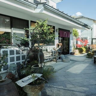 歴史的建築物で情緒あふれる雰囲気