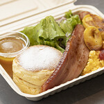 Sakura Cafe Hanon - テイクアウト（エッグ＆ミートパンケーキベーコン）