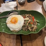 東南アジア屋台酒場 バグース - 