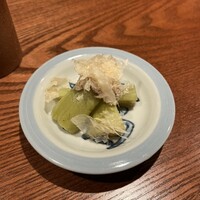 鳥さと 別邸 - 先付け(翡翠ナスに鳥のそぼろ餡と鳥の鰹節をかけたもの)