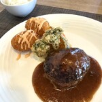 Chez-K'2 - 特製デミグラスソースハンバーグ160g ＆カニクリームコロッケ2個トッピング