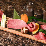 忍者焼肉 - A5ランク特選伊賀牛5種盛り合わせ 200ｇ