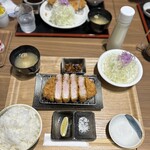 とんかつ 惣菜 馴染屋 - 