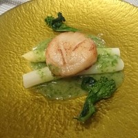 唐草館 - 香川県ホワイトアスパラとホタテのポアレ  菜の花のソース