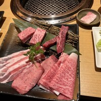 近江うし焼肉 にくTATSU 銀座店 - 