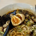 黒りりん - トッピングした煮玉子（１５０円）