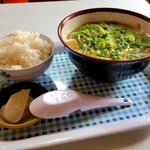 食堂 味乃屋 - みそ汁 700円