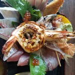 塩湯 - 海鮮丼❤️有名です‼️海老の下にもたーーくさんお刺身がメチャクチャ美味しかった