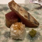 鮨 みずかみ  - あぶらが良い感じでのっていて、こんな鰹をいただいたことはないという程美味しい。