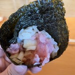 SUSHI TOKYO TEN、 - 玉ねぎ入りのネギトロ巻き