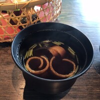 韻松亭 - ホッとする赤出し。