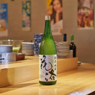 関西の酒蔵を中心に常時3種が揃う日本酒