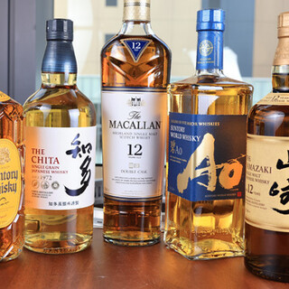 選りすぐりのドリンクで乾杯。山崎12年などレア銘酒も取り揃え