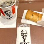 ケンタッキーフライドチキン 浜田山駅前店 - 深煎りリッチアイスコーヒーsとアーモンドアップルパイ