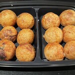 たこやきやの元祖 本家 会津屋 - 左がラヂオ　右がたこ焼き
