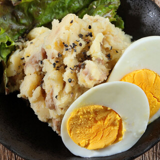 北海道の十勝から仕入れる牛肉の一品など多彩なメニューをご用意