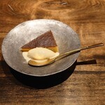 温石 - 半熟カステラと玉蜀黍アイス