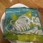 コメダ珈琲店 - 豆菓子 パッケージが夏らしい