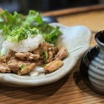 法善寺横丁 やき然 - シャキシャキ玉ネギとおろしポン酢でさっばり