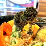 うどん工房かたつむり - ブロッコリーの素揚げ