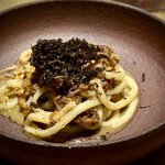 マンサルヴァ - こんなん反則やん(^^)
      トスカーナではパニーニに挟む牛モツのランプレドットを、モチモチのピチで。
      はぁ、美味すぎる。