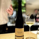 マンサルヴァ - グリューナー・ヴェルトリーナ。
      辛味と合うし、フリットの油を切るシャープさ。
      料理と同系統の要素を合わせるペアリングがお得意な中で、次の料理とのつなぎを意識したチョイスが新鮮。