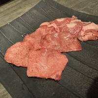 焼肉とみ 横浜関内店 - タン三兄弟