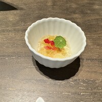 小野の離れ 博多本店 - 金魚を模した先付け