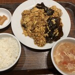 紅虎餃子房 - 料理写真:キクラゲと卵