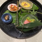 256686444 - 