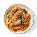 おいしいパスタ - エビとほうれん草のトマトクリーム