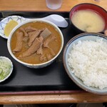 永井食堂 - モツ大盛の半ライス定食