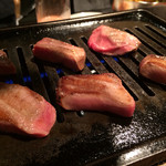 けむたい家 - 厚切り上タン1300円