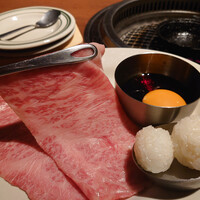 Yakiniku BarBies - 鉄鍋焼きすき