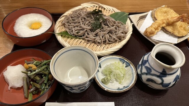 郡山の人気そば・うどん店『そば うどん 田八』 &ndash; 手作りの味と居心地の良さ