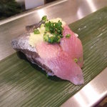 魚がし日本一 立喰寿司 - サンマ