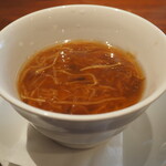 ジョーズ シャンハイ ニューヨーク  - フカヒレあんかけ汁そば